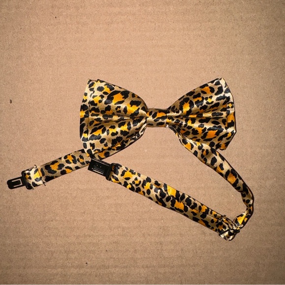 Used Four Multiple Bow ties. - Picture 5 of 6